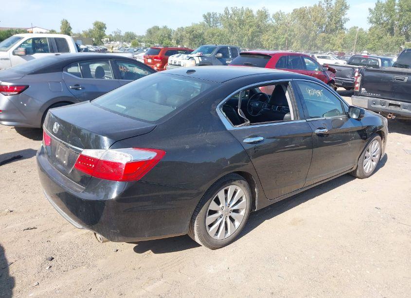 Photo 4 of 2015 Honda Accord EX-L (VIN 1HGCR2F8XFA159382)