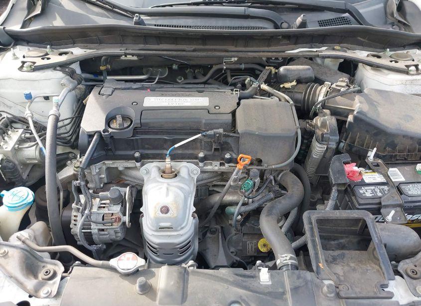 Photo 10 of 2015 Honda Accord EX-L (VIN 1HGCR2F8XFA183701)