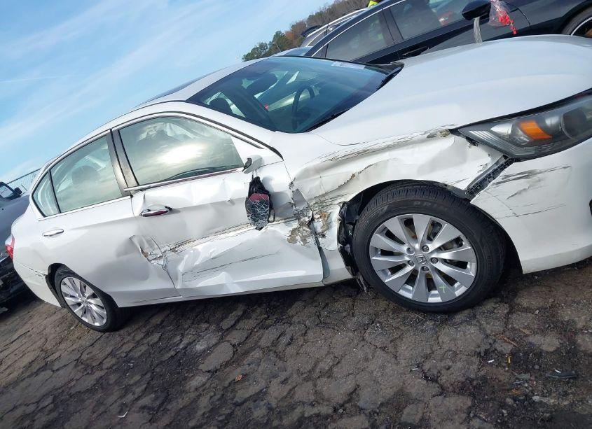 Photo 13 of 2015 Honda Accord EX-L (VIN 1HGCR2F8XFA183701)