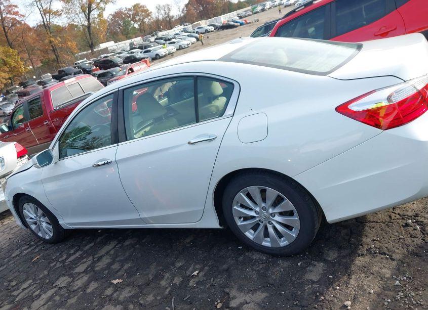 Photo 14 of 2015 Honda Accord EX-L (VIN 1HGCR2F8XFA183701)