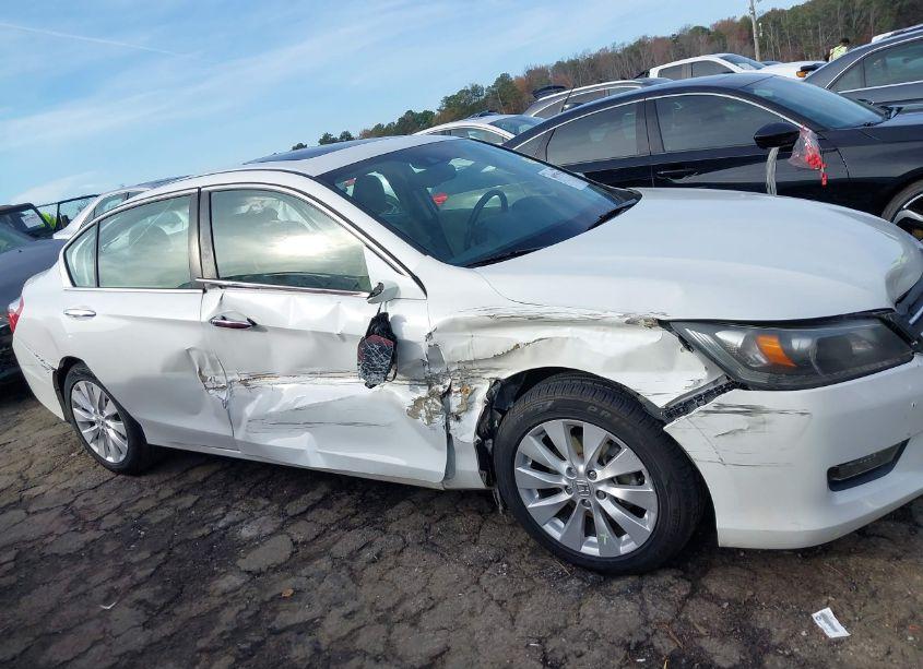 Photo 6 of 2015 Honda Accord EX-L (VIN 1HGCR2F8XFA183701)