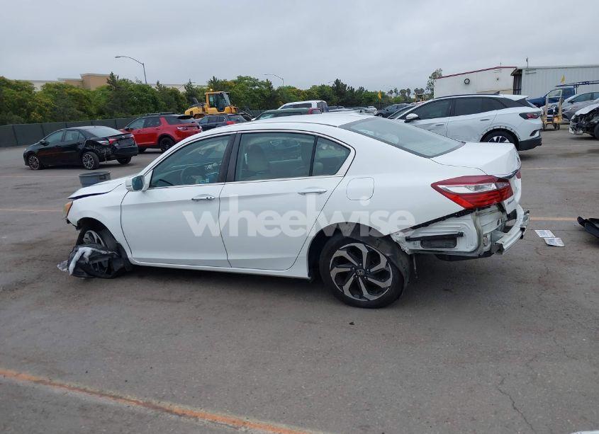 Photo 15 of 2016 Honda Accord EX-L (VIN 1HGCR2F8XGA043648)