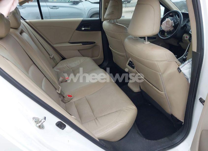 Photo 8 of 2016 Honda Accord EX-L (VIN 1HGCR2F8XGA043648)