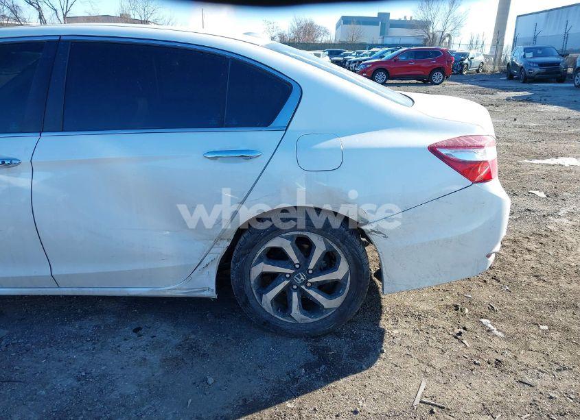 Photo 6 of 2016 Honda Accord EX-L (VIN 1HGCR2F8XGA056724)