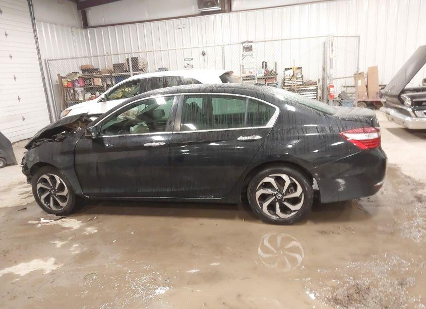 Photo 14 of 2016 Honda Accord EX-L (VIN 1HGCR2F8XGA061499)