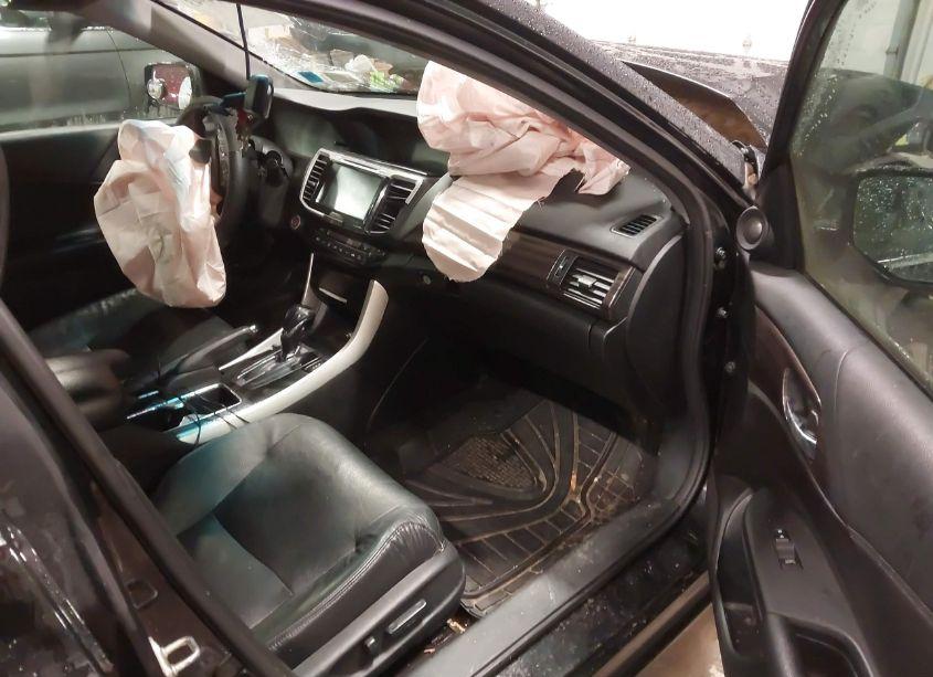 Photo 5 of 2016 Honda Accord EX-L (VIN 1HGCR2F8XGA061499)