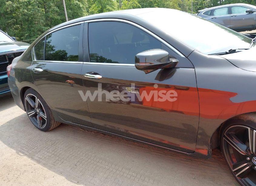 Photo 13 of 2016 Honda Accord EX-L (VIN 1HGCR2F8XGA074561)