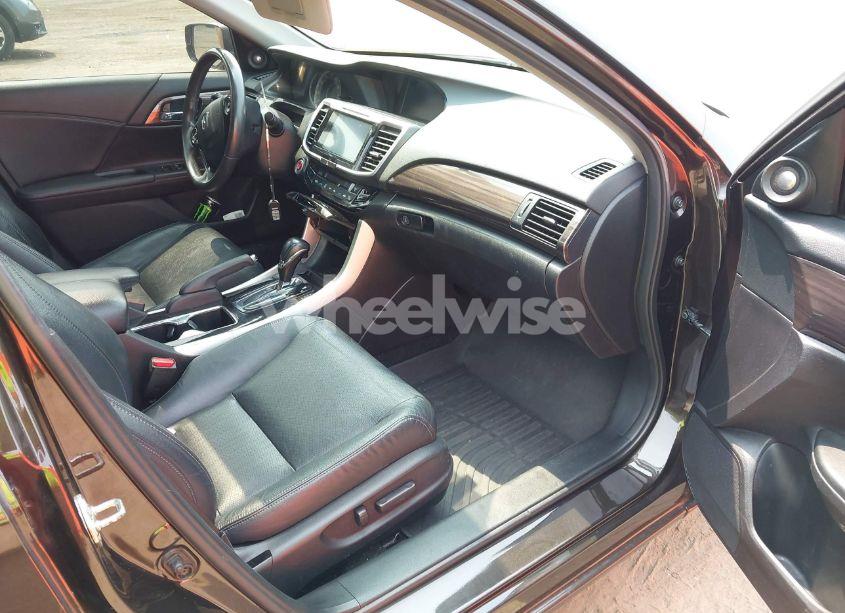 Photo 5 of 2016 Honda Accord EX-L (VIN 1HGCR2F8XGA074561)