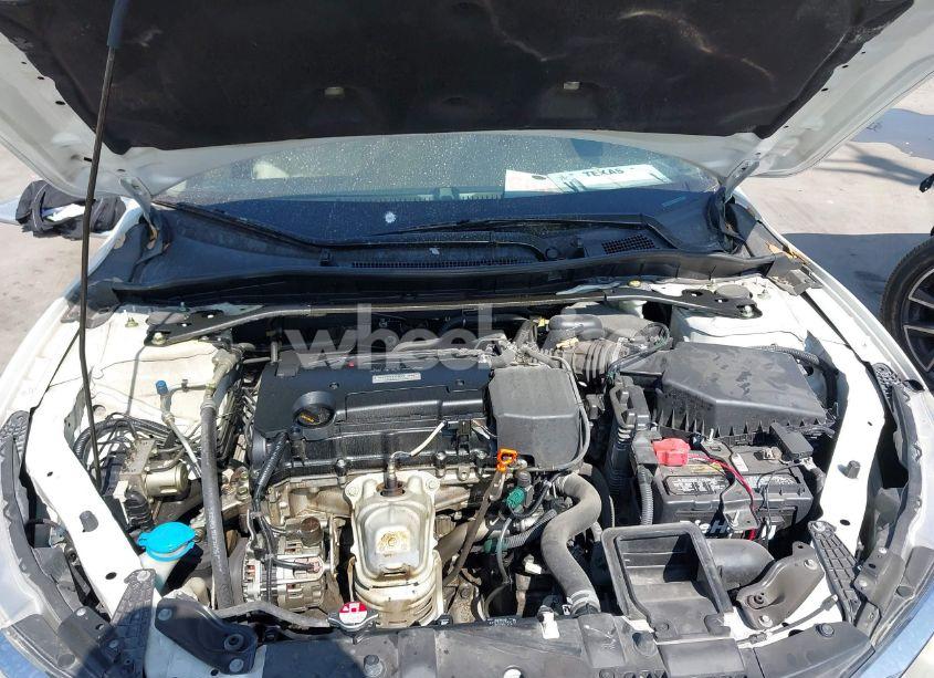 Photo 10 of 2016 Honda Accord EX-L (VIN 1HGCR2F8XGA075015)