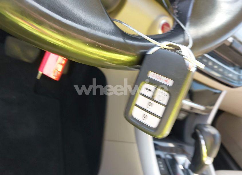 Photo 11 of 2016 Honda Accord EX-L (VIN 1HGCR2F8XGA075015)