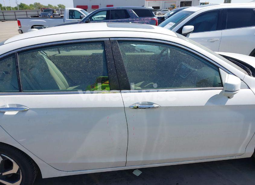 Photo 13 of 2016 Honda Accord EX-L (VIN 1HGCR2F8XGA075015)