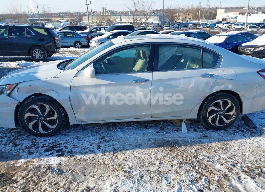 Photo 14 of 2016 Honda Accord EX-L (VIN 1HGCR2F8XGA097239)