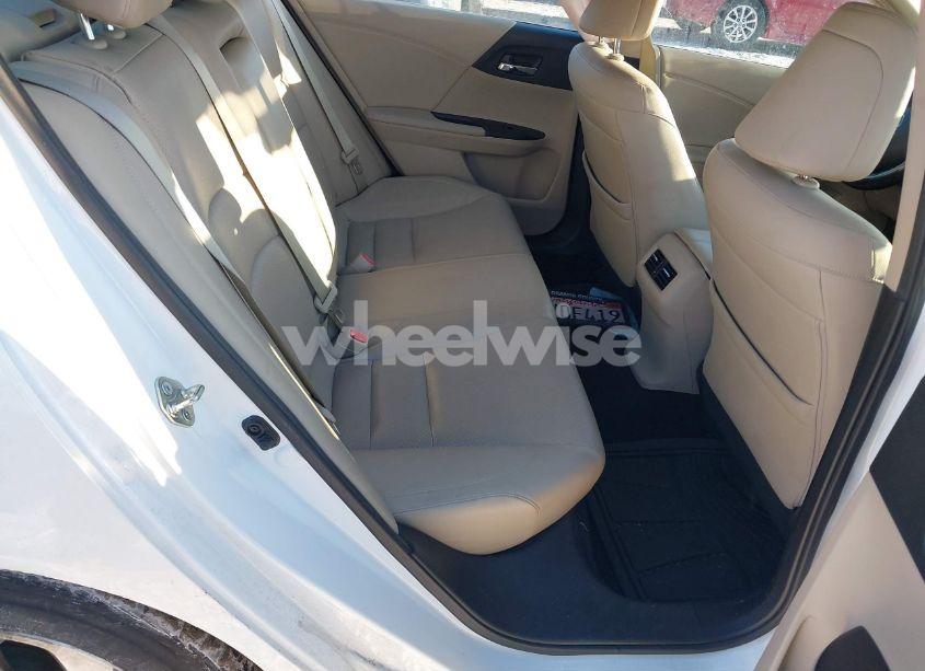 Photo 8 of 2016 Honda Accord EX-L (VIN 1HGCR2F8XGA097239)