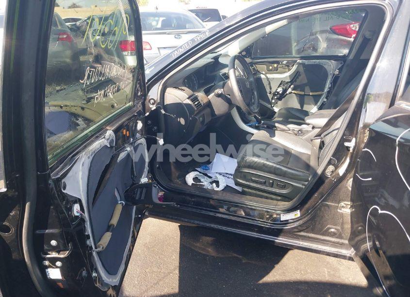 Photo 5 of 2016 Honda Accord EX-L (VIN 1HGCR2F8XGA107476)