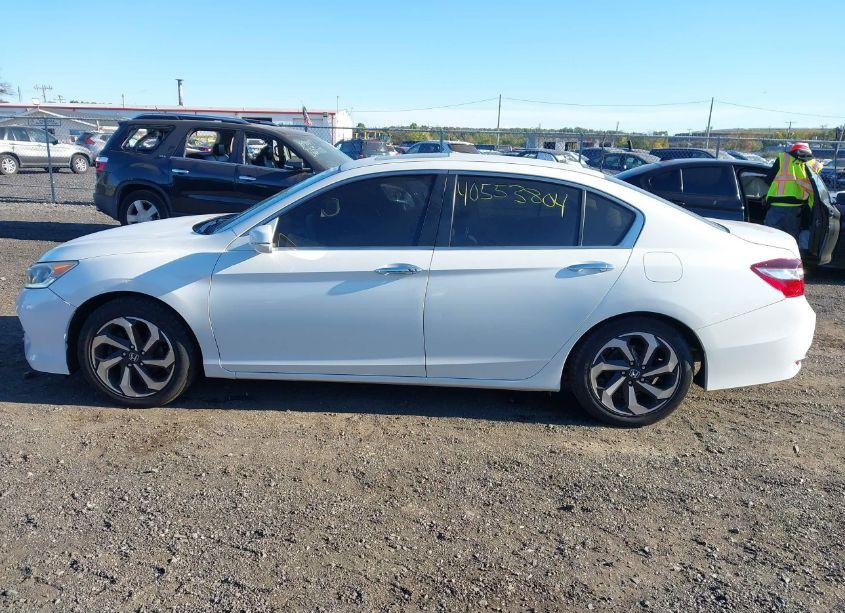 Photo 14 of 2016 Honda Accord EX-L (VIN 1HGCR2F8XGA134080)