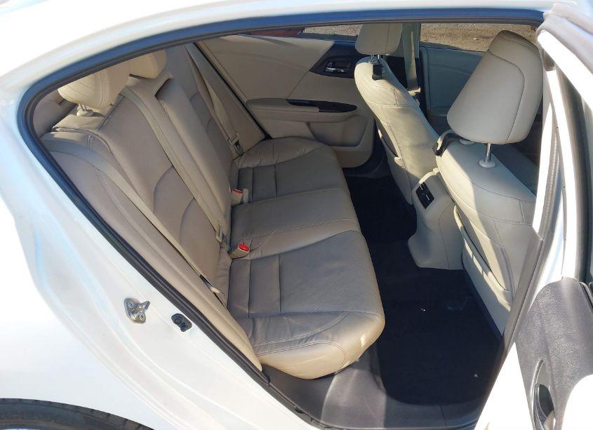 Photo 8 of 2016 Honda Accord EX-L (VIN 1HGCR2F8XGA134080)