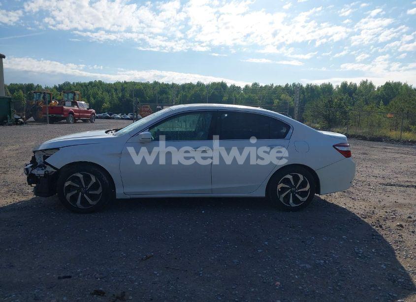 Photo 15 of 2016 Honda Accord EX-L (VIN 1HGCR2F8XGA219517)