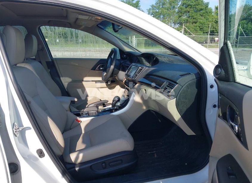 Photo 5 of 2016 Honda Accord EX-L (VIN 1HGCR2F8XGA219517)