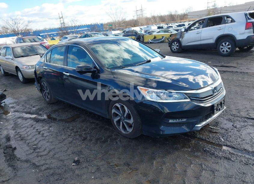 2017 Honda Accord EX-L (VIN 1HGCR2F8XHA001949) main photo