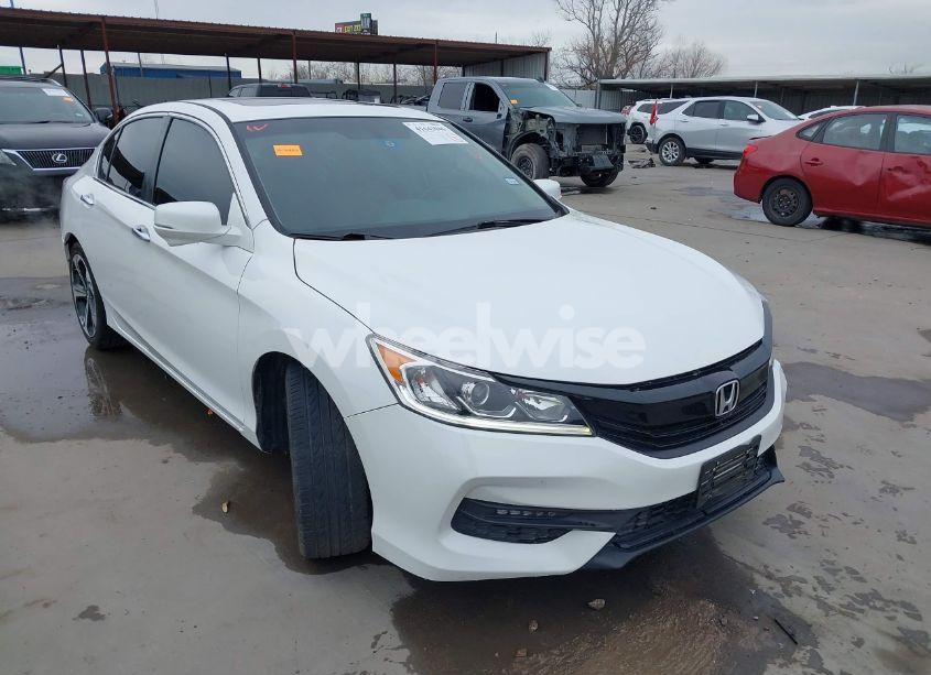 2017 Honda Accord EX-L (VIN 1HGCR2F8XHA003913) main photo