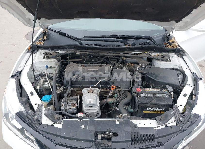 Photo 10 of 2017 Honda Accord EX-L (VIN 1HGCR2F8XHA003913)