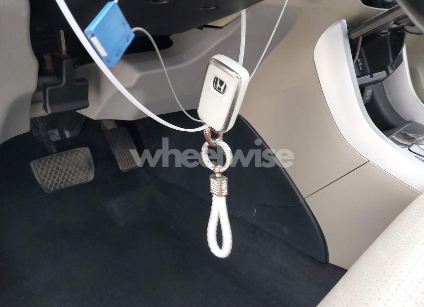 Photo 11 of 2017 Honda Accord EX-L (VIN 1HGCR2F8XHA003913)