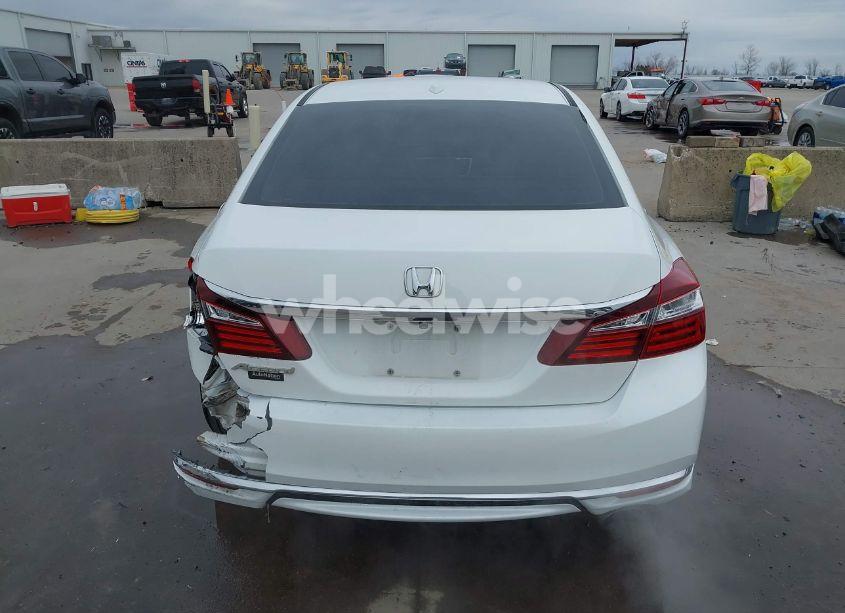 Photo 17 of 2017 Honda Accord EX-L (VIN 1HGCR2F8XHA003913)