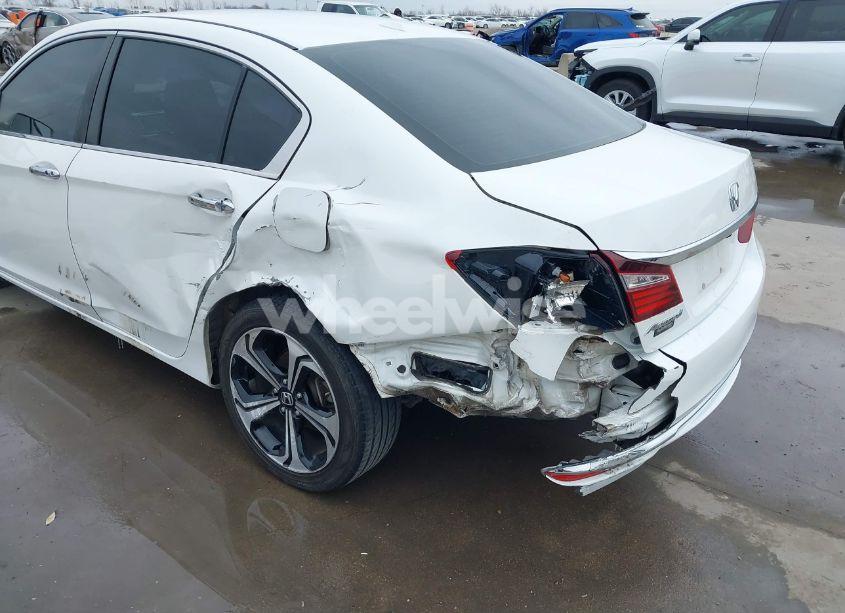 Photo 6 of 2017 Honda Accord EX-L (VIN 1HGCR2F8XHA003913)