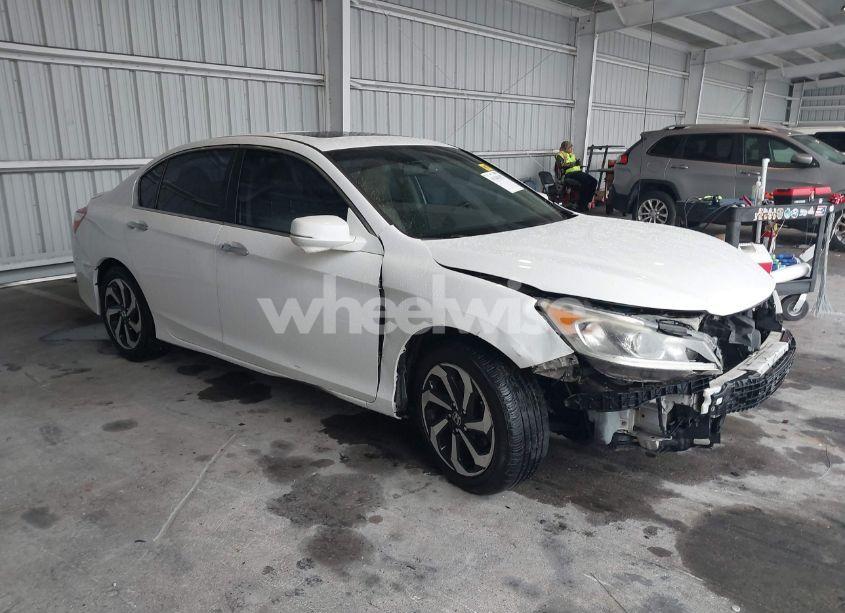 2017 Honda Accord EX-L (VIN 1HGCR2F8XHA026706) main photo