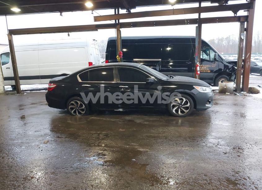 Photo 13 of 2017 Honda Accord EX-L (VIN 1HGCR2F8XHA154640)