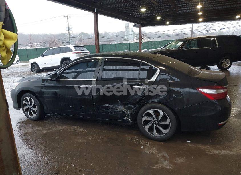 Photo 14 of 2017 Honda Accord EX-L (VIN 1HGCR2F8XHA154640)