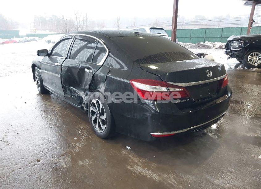 Photo 3 of 2017 Honda Accord EX-L (VIN 1HGCR2F8XHA154640)