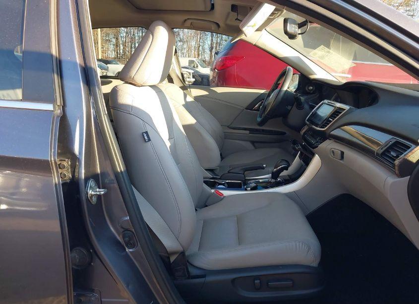 Photo 5 of 2017 Honda Accord EX-L (VIN 1HGCR2F8XHA209443)