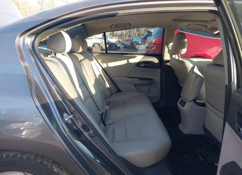 Photo 8 of 2017 Honda Accord EX-L (VIN 1HGCR2F8XHA209443)