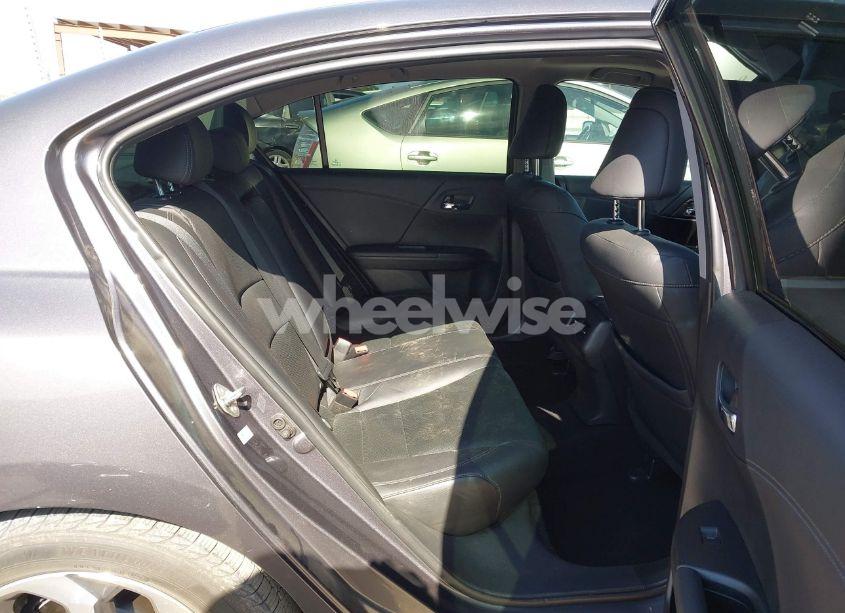 Photo 8 of 2017 Honda Accord EX-L (VIN 1HGCR2F8XHA235508)