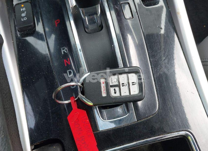 Photo 11 of 2016 Honda Accord EX-L (VIN 1HGCR2F90GA022462)