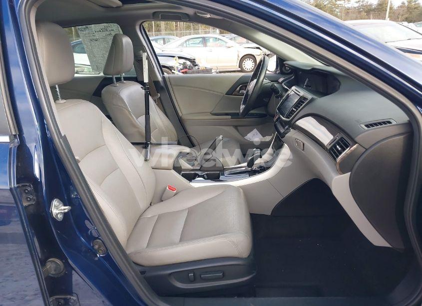 Photo 5 of 2016 Honda Accord EX-L (VIN 1HGCR2F90GA022462)