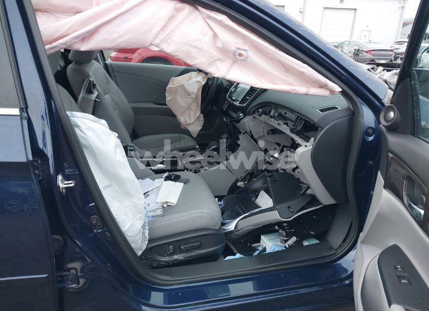 Photo 5 of 2017 Honda Accord EX-L (VIN 1HGCR2F90HA152484)