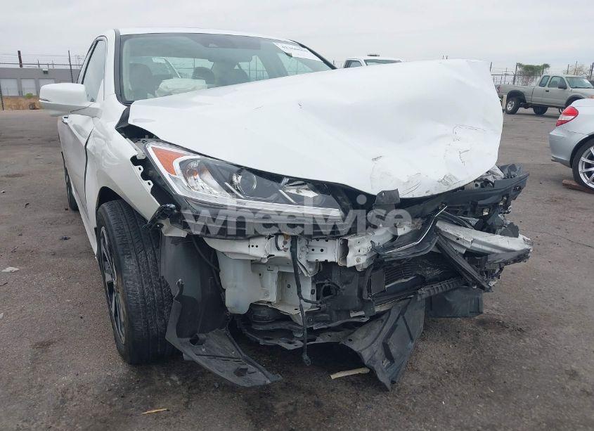 Photo 18 of 2016 Honda Accord EX-L (VIN 1HGCR2F91GA072352)