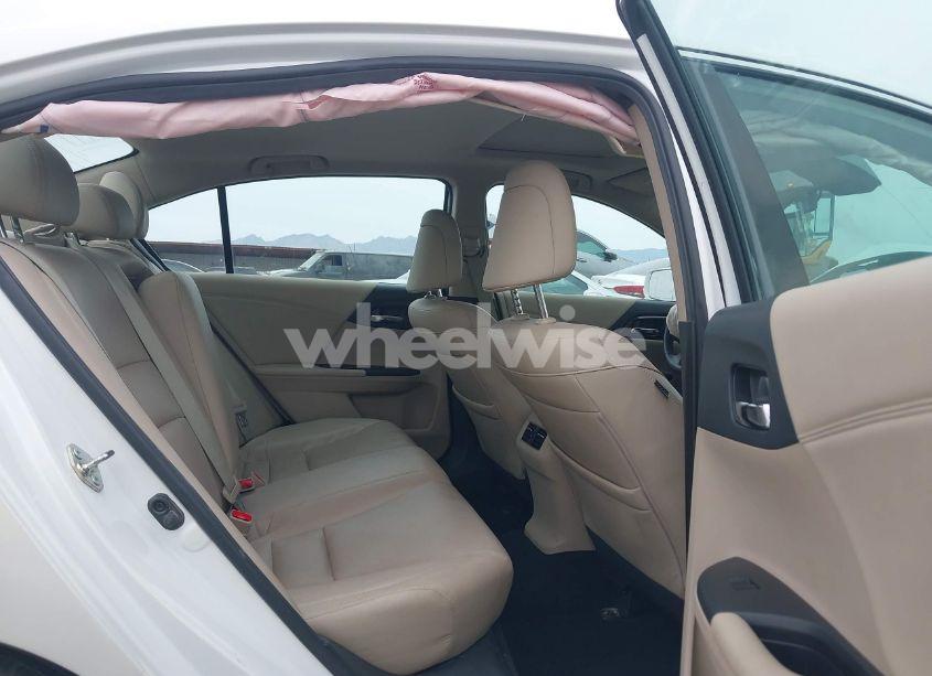 Photo 8 of 2016 Honda Accord EX-L (VIN 1HGCR2F91GA072352)