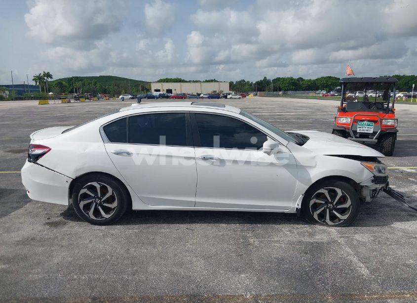 Photo 13 of 2017 Honda Accord EX-L (VIN 1HGCR2F91HA186000)