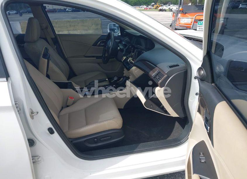 Photo 5 of 2017 Honda Accord EX-L (VIN 1HGCR2F91HA186000)