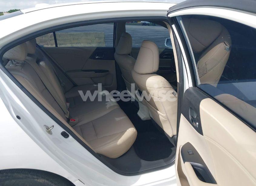 Photo 8 of 2017 Honda Accord EX-L (VIN 1HGCR2F91HA186000)