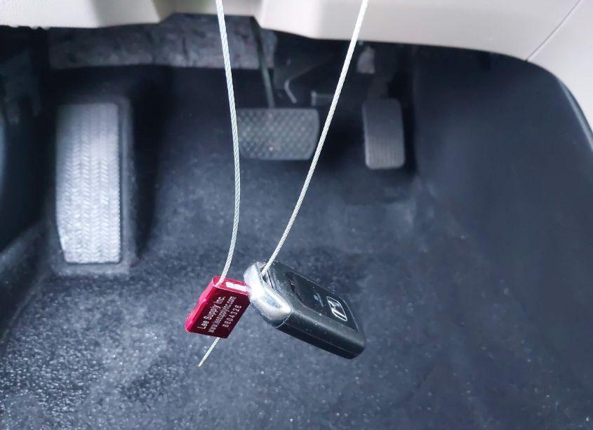 Photo 11 of 2016 Honda Accord EX-L (VIN 1HGCR2F92GA010037)