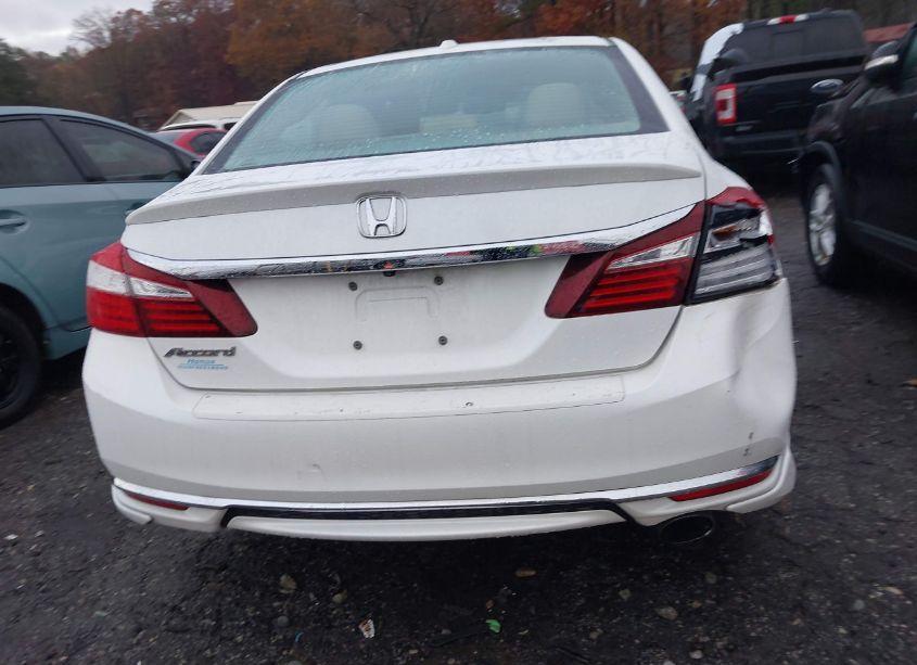 Photo 16 of 2016 Honda Accord EX-L (VIN 1HGCR2F92GA010037)