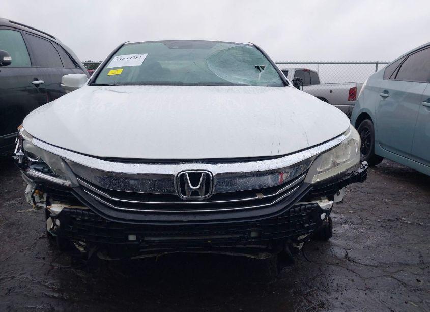Photo 17 of 2016 Honda Accord EX-L (VIN 1HGCR2F92GA010037)