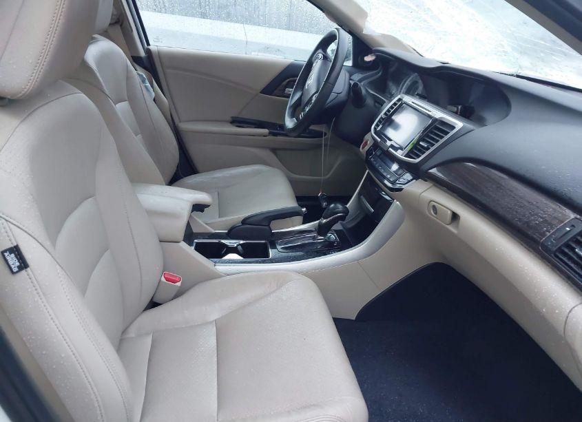 Photo 5 of 2016 Honda Accord EX-L (VIN 1HGCR2F92GA010037)
