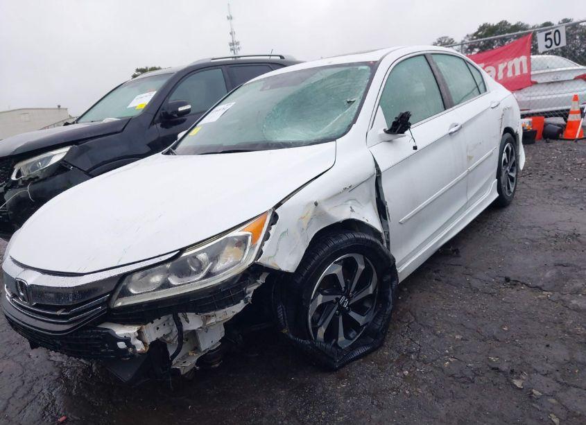 Photo 6 of 2016 Honda Accord EX-L (VIN 1HGCR2F92GA010037)