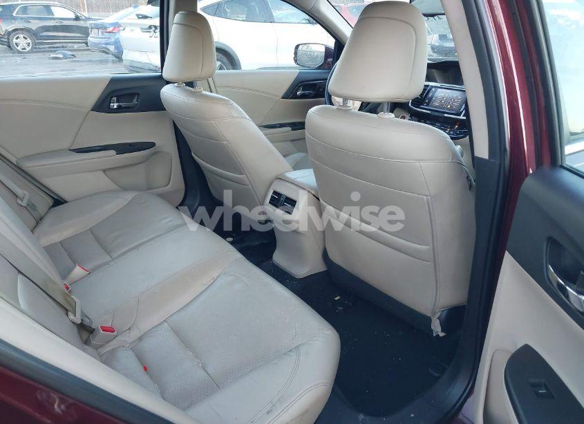 Photo 8 of 2016 Honda Accord EX-L (VIN 1HGCR2F93GA011326)