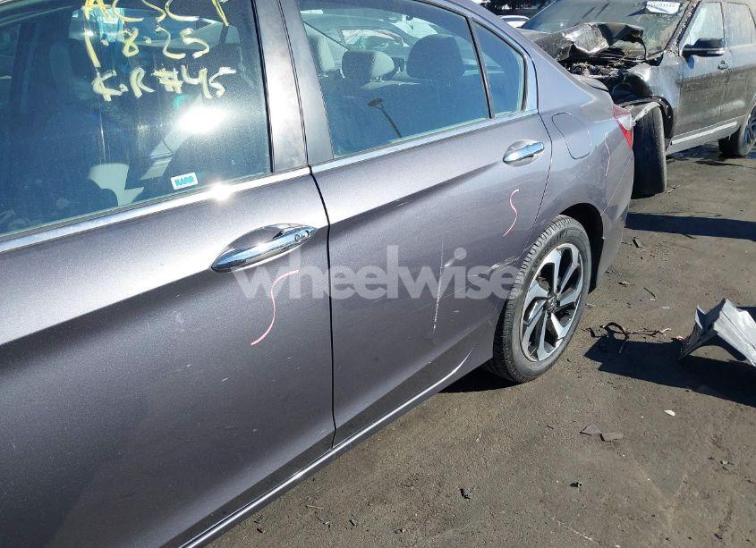 Photo 18 of 2016 Honda Accord EX-L (VIN 1HGCR2F93GA061725)